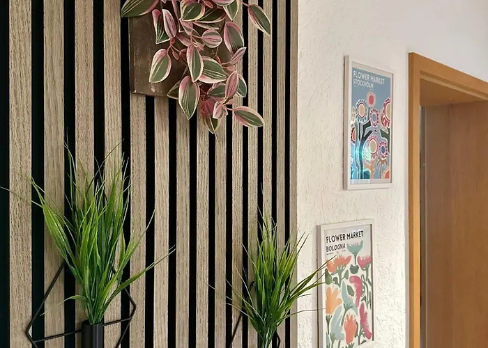 Schoene Wohnung Mit Grossem Garten