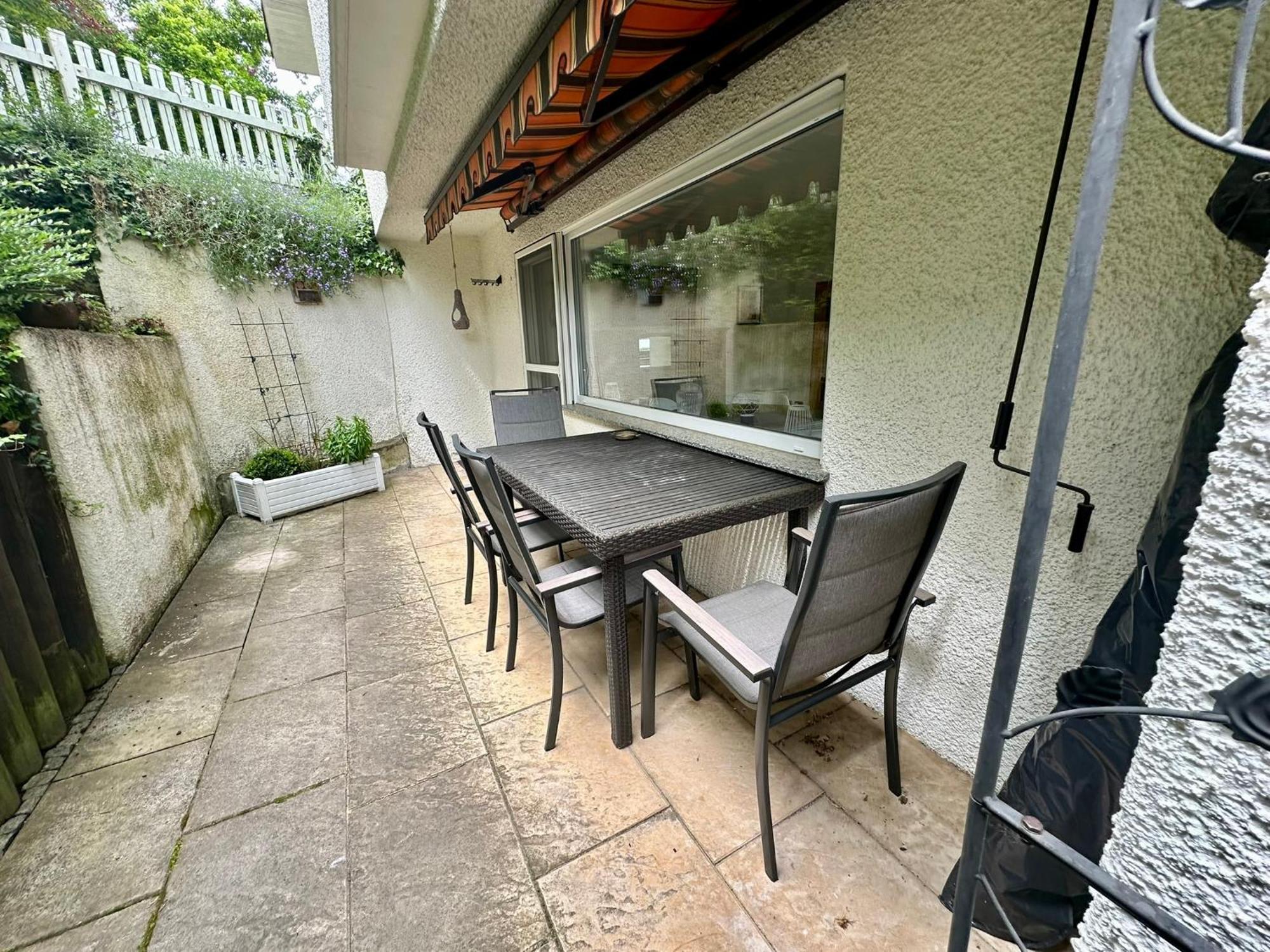 Schoene Mit Grossem Garten Apartment